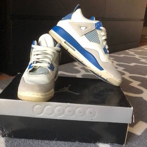 Air Jordan 4 Retro